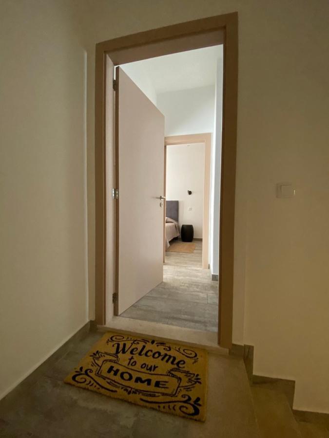 Appartement Friendly House à Lagos Extérieur photo